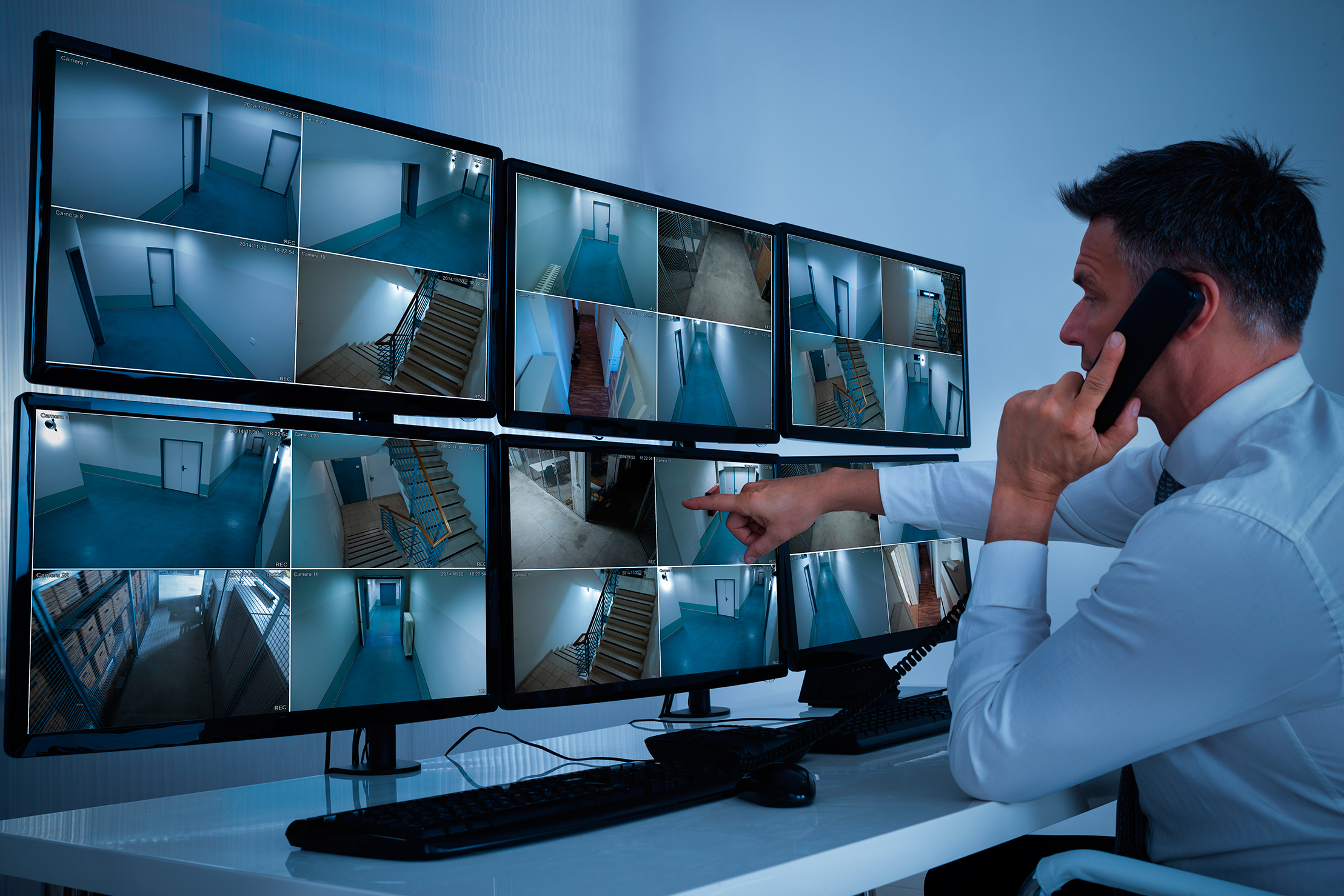 Instalación de central de monitoreo CCTV y control empresarial